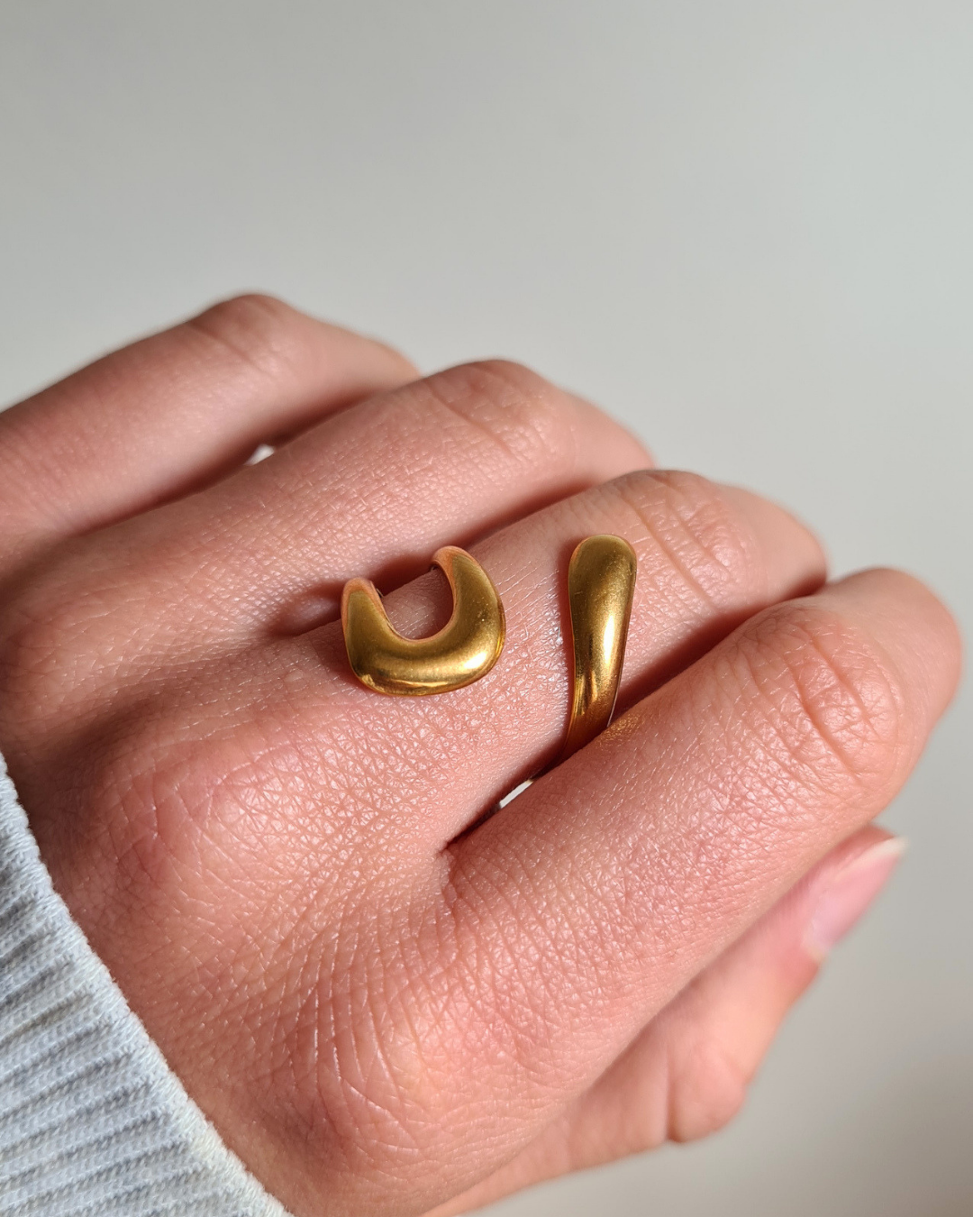bague solis vague dore acier inoxydable ajustable nanee (2) bague solis vague dore acier inoxydable ajustable nanee (2)