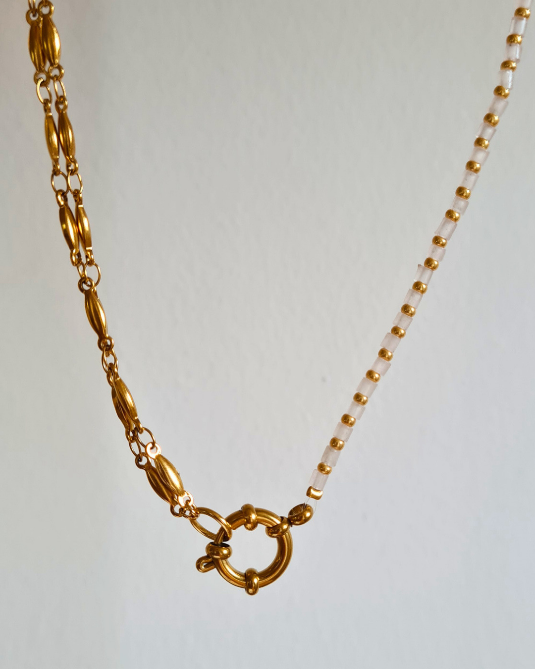 collier rosee dore acier inoxydable pierres naturelles roses artisanal nanee (6) collier rosee dore acier inoxydable pierres naturelles roses artisanal nanee (6)